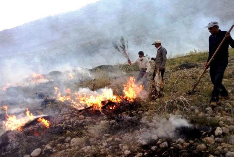 خبرنگاران تراکم پوشش گیاهی، احتمال وقوع آتش سوزی در سمیرم را بیشتر نموده است