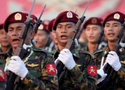 استقرار خودرو ها و نیرو های نظامی در خیابان های میانمار
