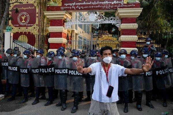 فراخوان معترضان در میانمار به اعتصاب عمومی علیه کودتا
