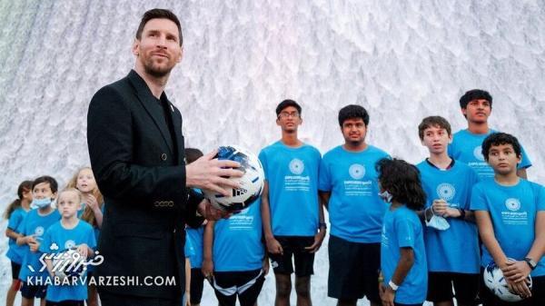 تور دبی: مسی فوق ستاره فوتبال دنیا در چند کیلومتری ایران ، هدیه نجومی اماراتی ها به مسی پس از ملاقات از اکسپوی دبی
